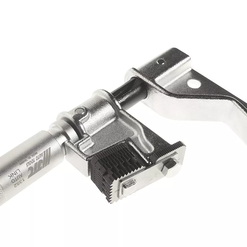 Универсальная плашка для внешней резьбы 1352 JTC